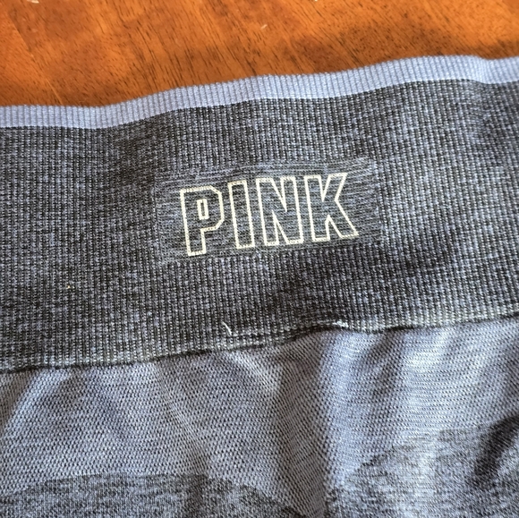 PINK Victoria's Secret Navy Textured Leggings - Picture 2 of 4